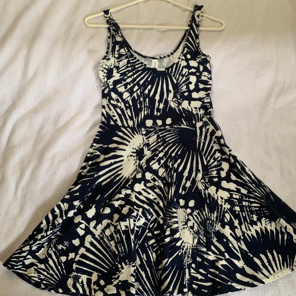 Aeropostale Navy Patterned Sleeveless Skater Dress - Picture 3 of 4